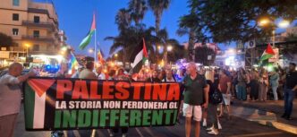 Fiaccolata Per La Pace In Pale