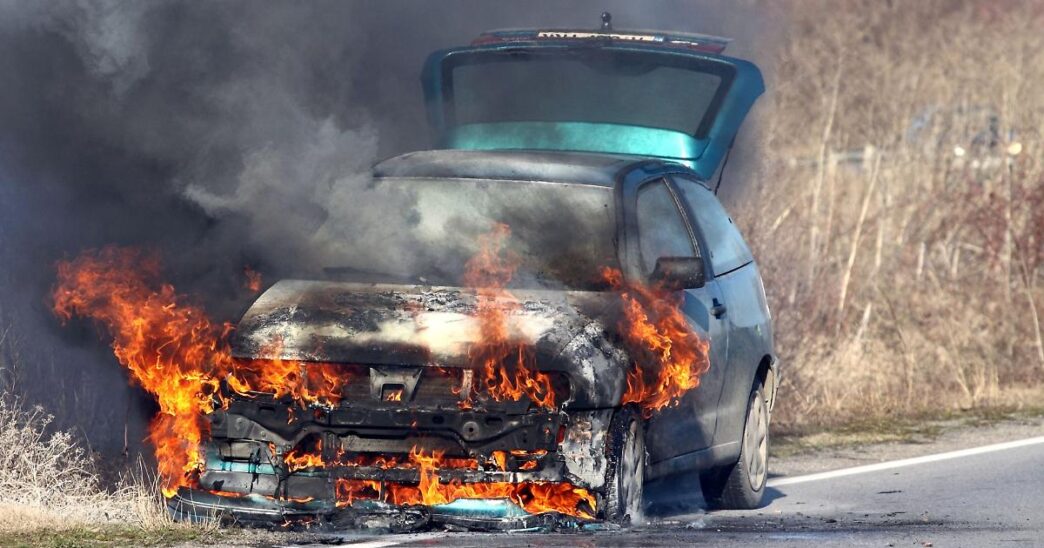 Ford Focus Prende Fuoco A Poir