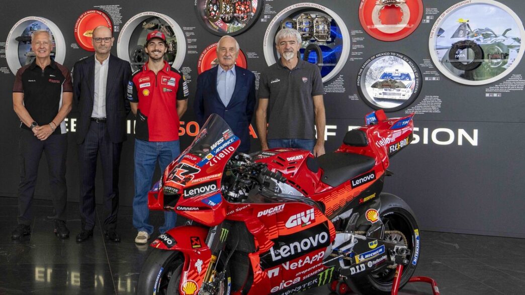 Francesco Bagnaia E Ducati Cor