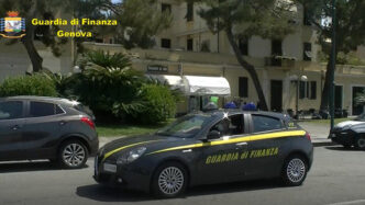 Genova2C La Guardia Di Finanza