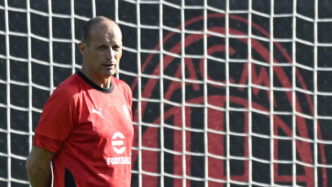 Il Milan Chiude La Tournc3A9E Est