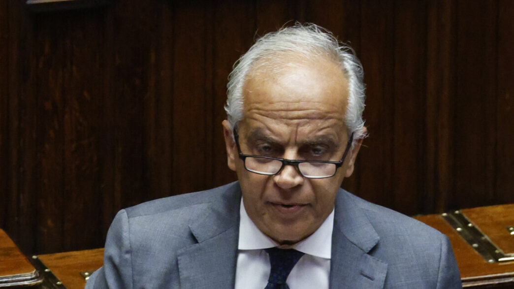 Il Ministro Piantedosi Sulla S