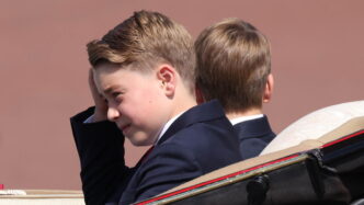 Il Principe George Festeggia 1