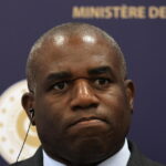 Il Regno Unito Riapre I Canali Diplomatici Con La Siria Durante La Visita Di David Lammy A Damasco