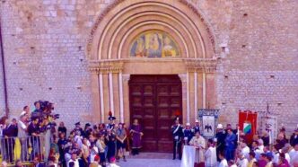 Il Sindaco Dell27Aquila Firma I