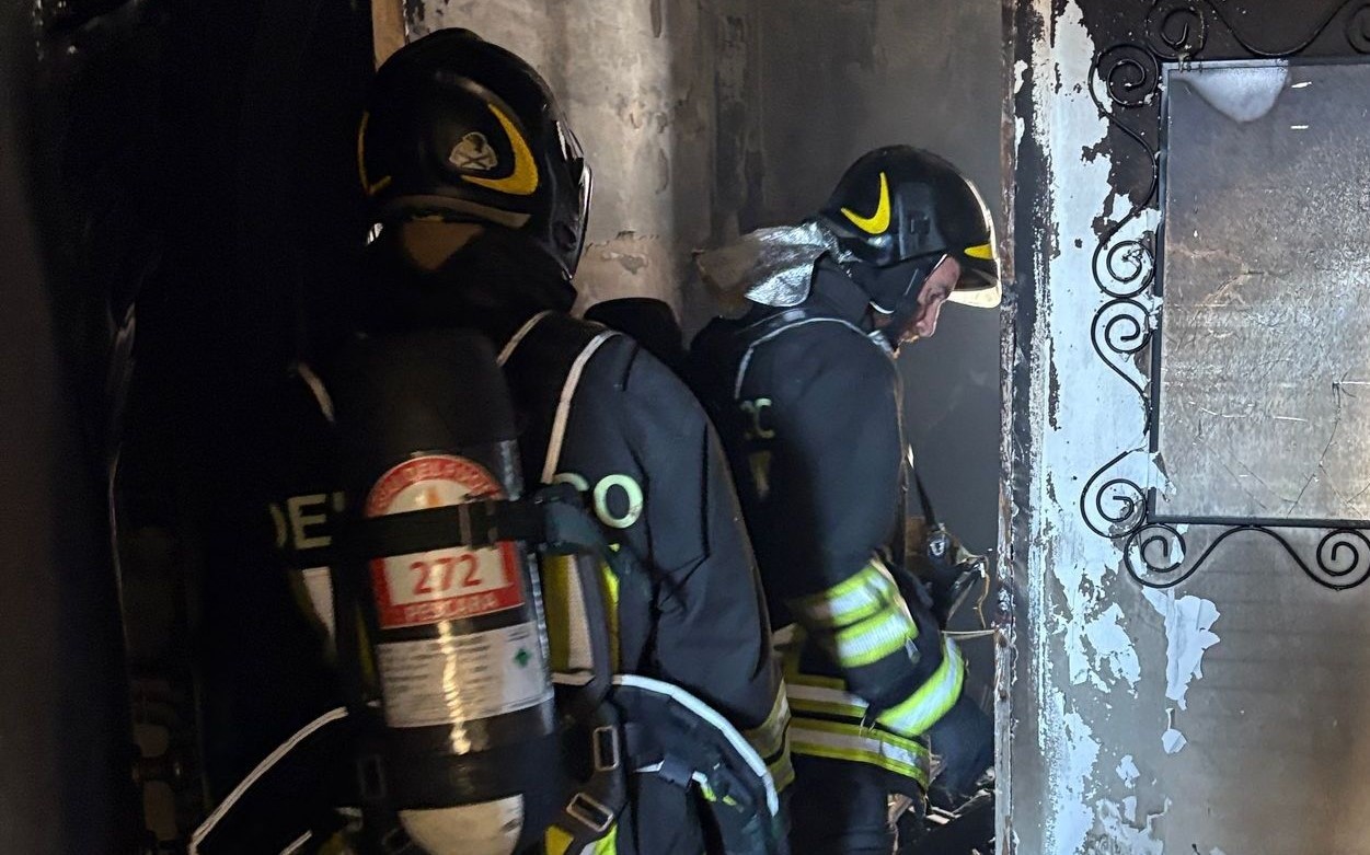 Incendio Al Decimo Piano In Un