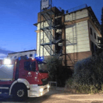 Incendio All’ex Hotel Eurotel Di Volpiano: Fiamme In Edificio Abbandonato E Intervento Dei Vigili Del Fuoco In Corso