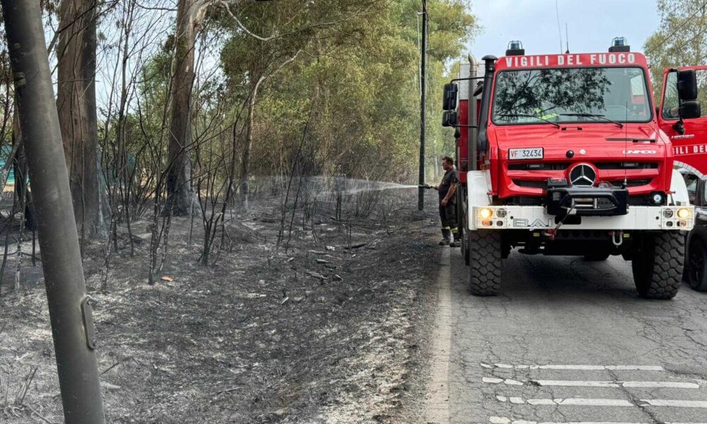 Incendio Di Vaste Dimensioni A 1