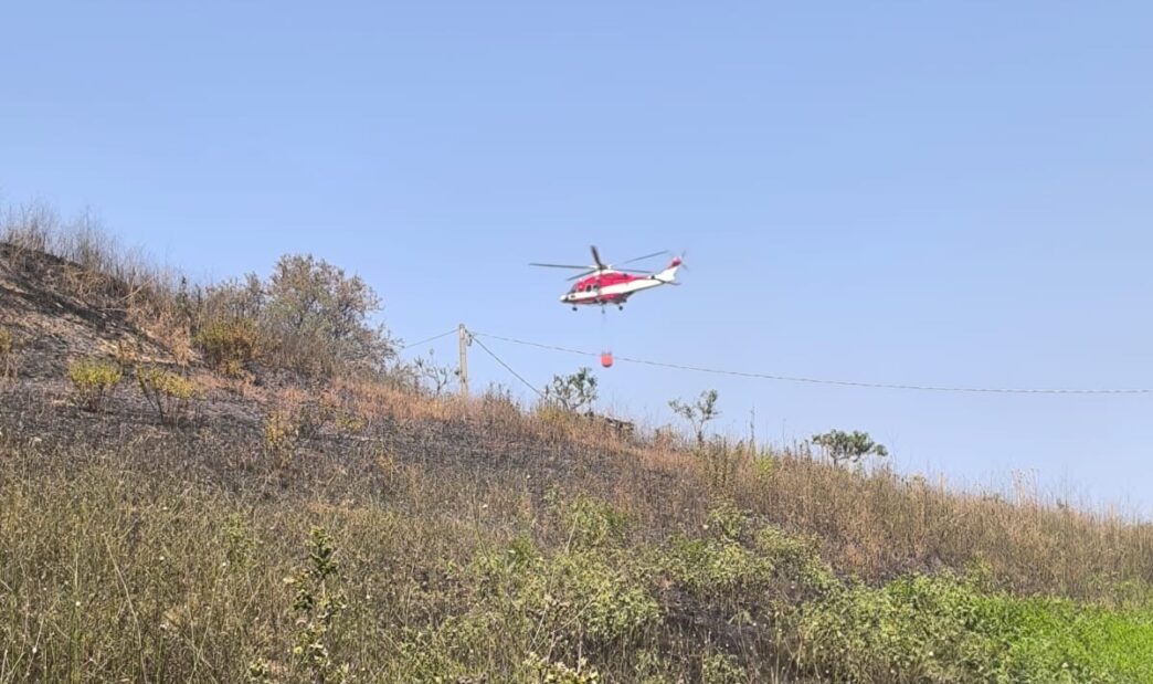 Incendio Di Vaste Dimensioni A