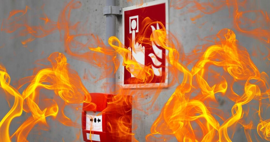 Incendio In Un Capannone Indus
