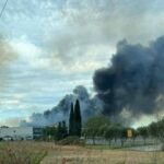 Incendio In Un Deposito Di Paoletti Ecologia A Fiumicino: Fumo Nero Visibile In Tutta Roma Sud