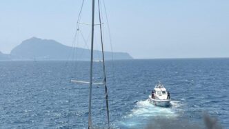 Incendio Su Barca A Vela Al La