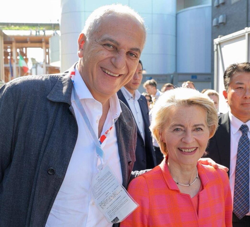Incontro Tra Nicola Caputo E U