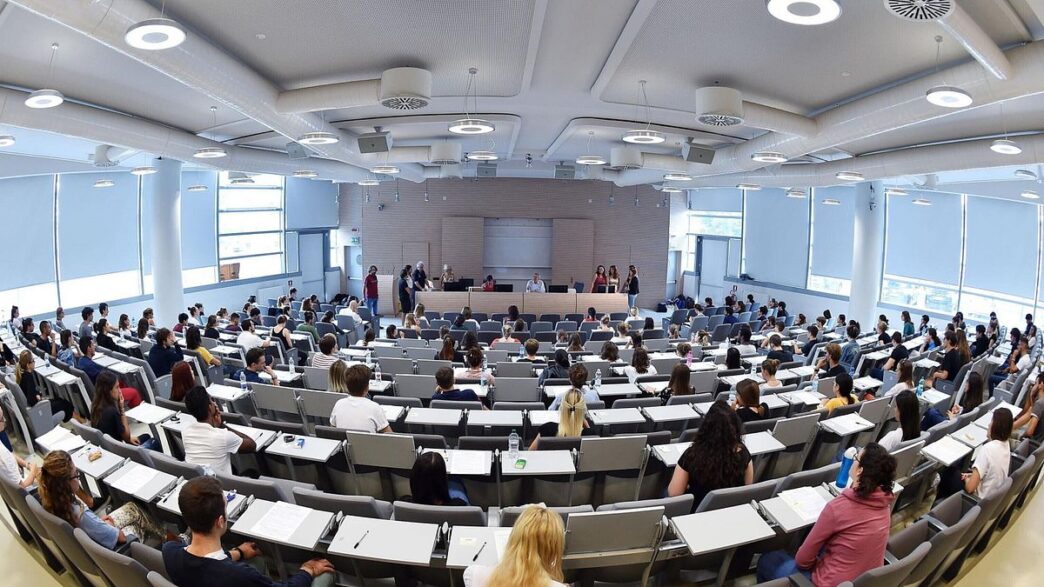 Iscritti Ai Corsi Di Medicina