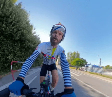 Jovanotti Riparte In Bici Per