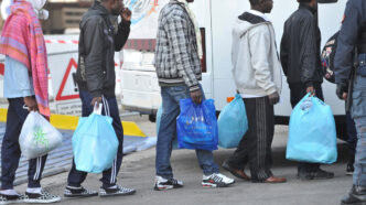 La Nave Ong Solidaire Attracca