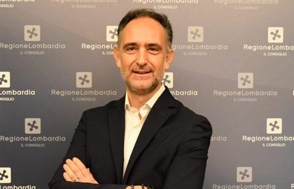 Lombardia Presenta Nuovo Logo