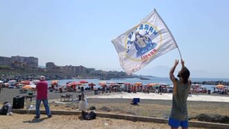 Manifestazione Sulla Spiaggia