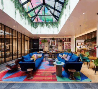 Marriott Completa Le28099Acquisizio