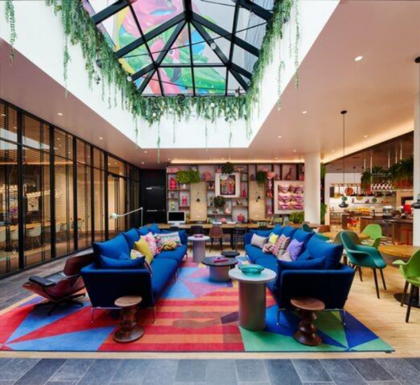 Marriott Completa Le28099Acquisizio
