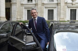Mediobanca Propone Modifiche A