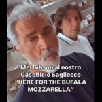 Mel Gibson In Visita A Casagiove Per La Mozzarella Di Bufala Durante I Preparativi Del Sequel De La Passione Di Cristo