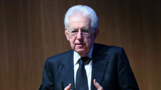 Monti Critica La Politica Euro