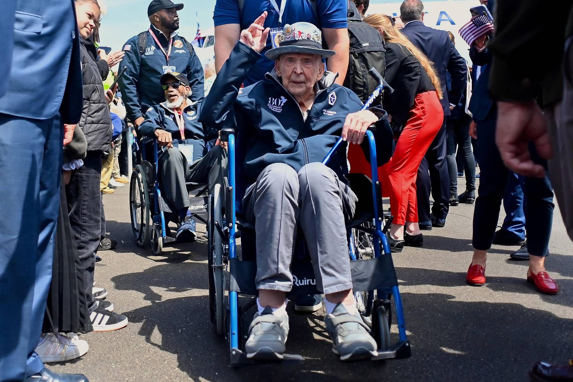 Morto Jake Larson A 102 Anni2C