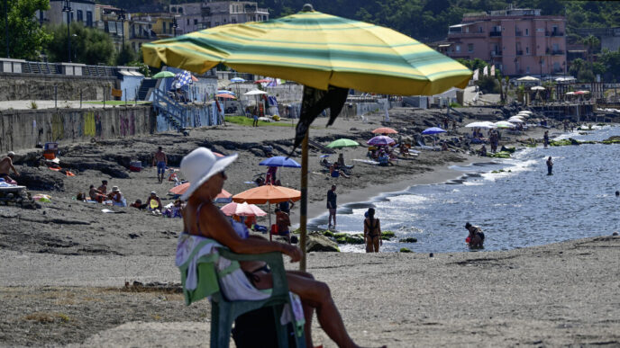 Napoli Ha Oltre Trenta Rifugi