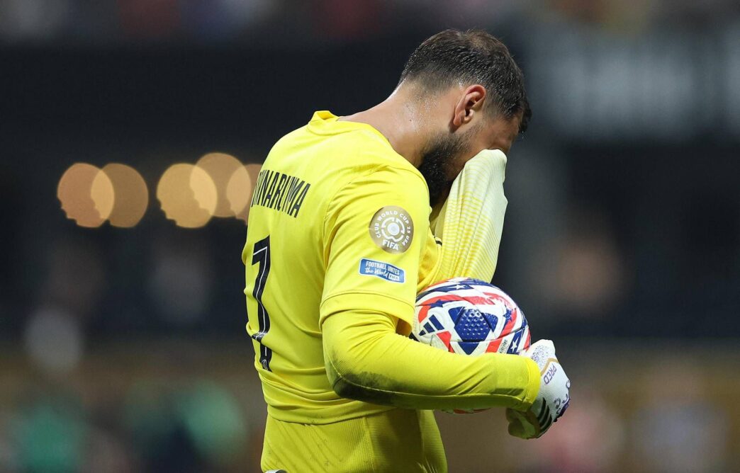 Neuer Accusa Donnarumma Dopo I