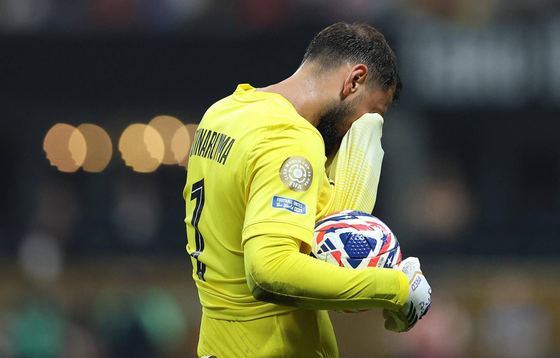 Neuer Accusa Donnarumma Dopo I