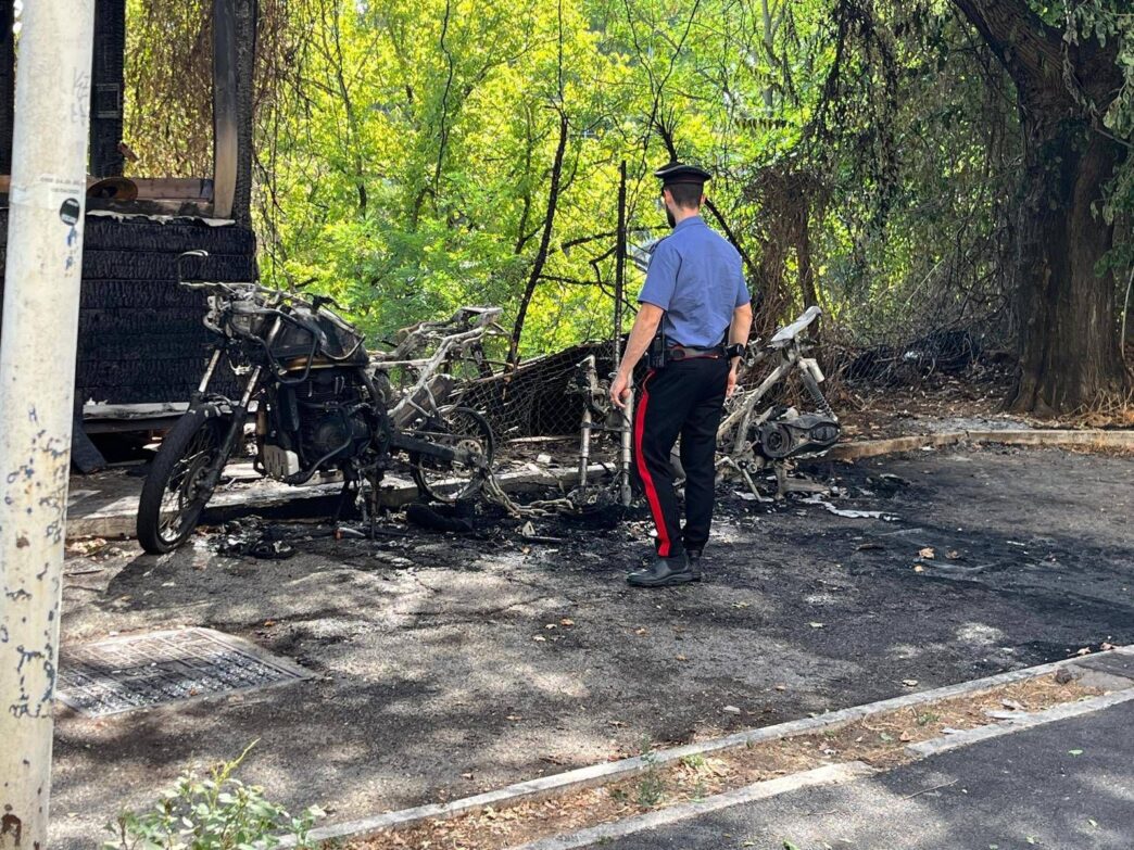 Nuovo Incendio A Roma2C Due Mot