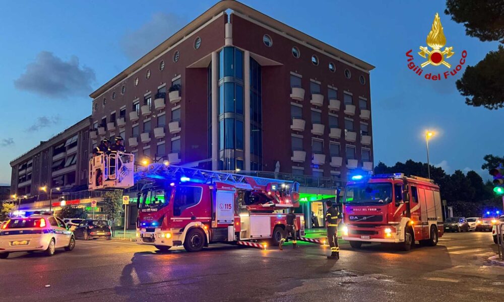 Omaggio Dei Vigili Del Fuoco A