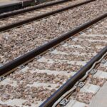 Operaio Di 50 Anni Muore Per Malore Mentre Lavora Sui Binari Della Ferrovia A Sforzacosta Macerata