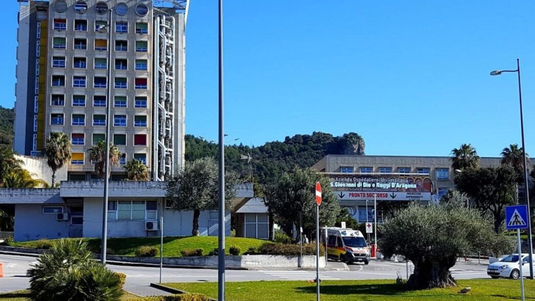 Padre Porta Via Neonata Senza