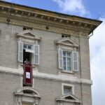 Papa Francesco All’Angelus Sottolinea L’Importanza Di Pregare Dio Padre Con Cuore Aperto Verso Gli Altri