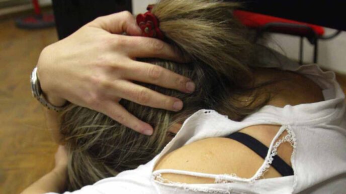 Ragazza Di Ravenna Denuncia Il