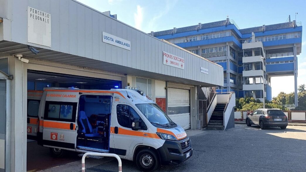 Ragazzina Annega Davanti A Uno