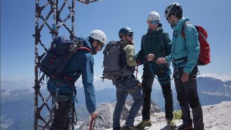 Ricordo E Impegno Sul Ghiaccia