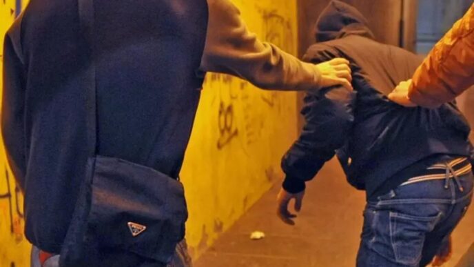 Rissa Tra Turisti A Sorrento2C