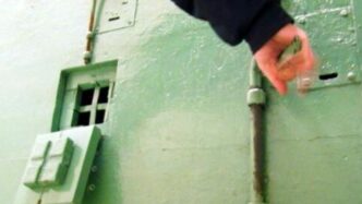 Rivolta Al Carcere Di Prato2C D