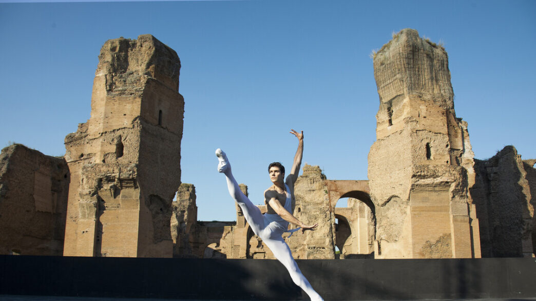Roberto Bolle Celebra 25 Anni