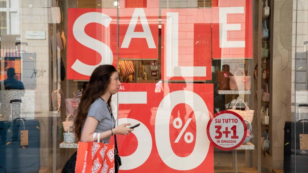 Saldi Estivi 2025 In Italia3A P