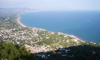 San Felice Circeo Stabilisce R