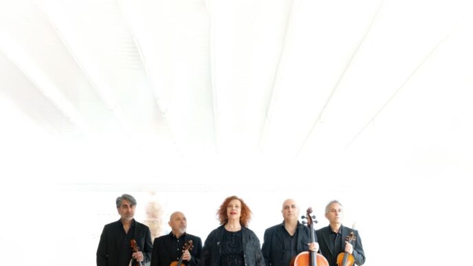 Sarah Jane Morris E Il Solis S