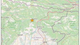 Scossa Di Terremoto Di Magnitu
