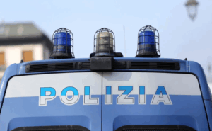 Latina, travolge un uomo in bici e fugge nel buio: 25enne si costituisce dopo 24 ore di silenzio