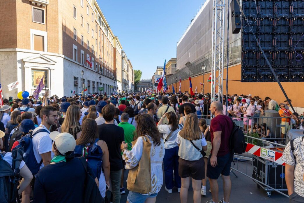 Settantamila Giovani In Piazza