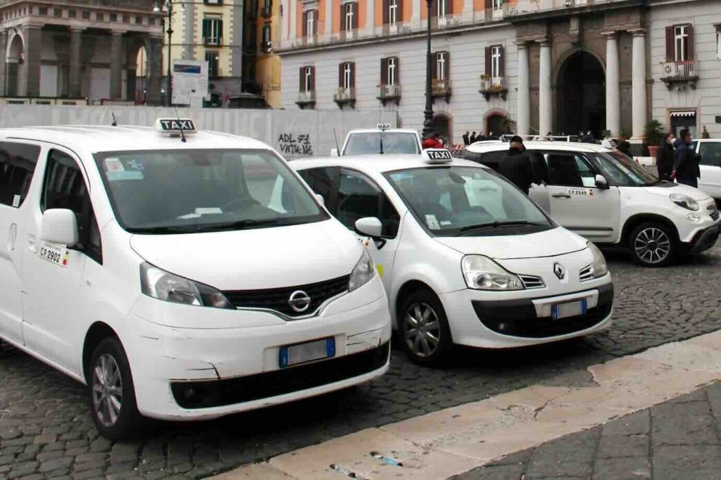 Tassisti Napoletani Esasperati