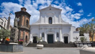 Torre Del Greco Prosegue La St